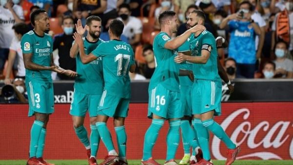 «Реал» на последних минутах одержал победу над «Валенсией» и возглавил Ла Лигу