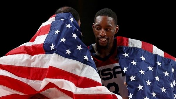 Сборная США в финале Олимпиады обыграла Францию и в четвертый раз подряд завоевала золотые медали
